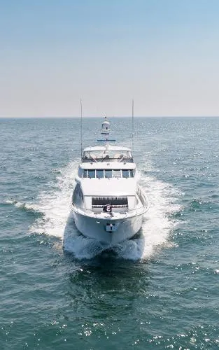 Slide: The Image of Hatteras 100 Motor Yacht 2001 - 6