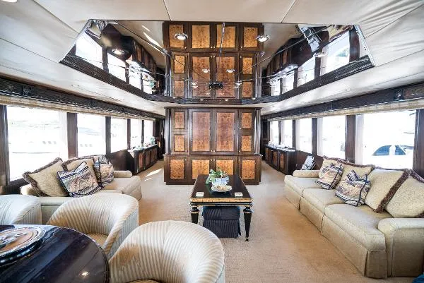 Slide: The Image of Hatteras 100 Motor Yacht 2001 - 7