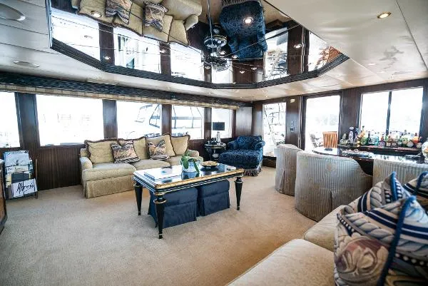 Slide: The Image of Hatteras 100 Motor Yacht 2001 - 9