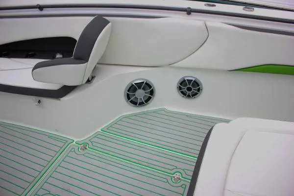 Slide: The Image of 7oceans 400 GTS 2019 - 4