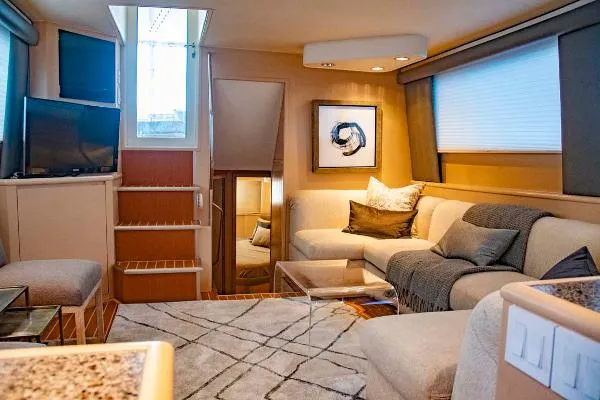 Slide: The Image of Hatteras 52 Cockpit Motor Yacht 1994 - 6