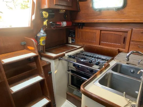 Slide: The Image of Pacific Seacraft 34 1992 - 6