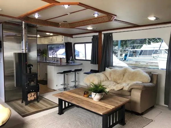 Slide: The Image of Carri-Craft 570 Pilothouse 1972 - 11