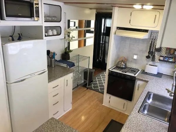 Slide: The Image of Carri-Craft 570 Pilothouse 1972 - 5