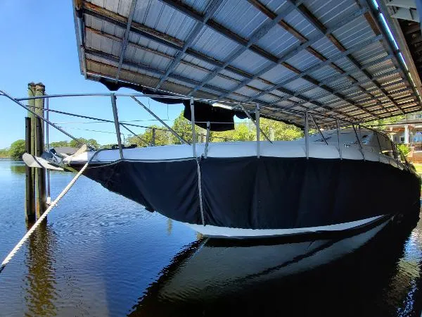 Slide: The Image of Sunseeker Predator 55 2007 - 6