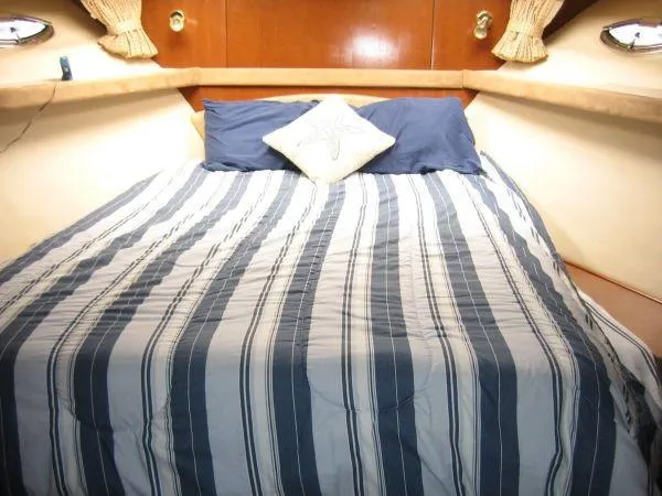 Slide: The Image of Meridian 490 Pilothouse 2008 - 11