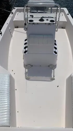 Slide: The Image of Pathfinder 2200 V Center Console 2001 - 7