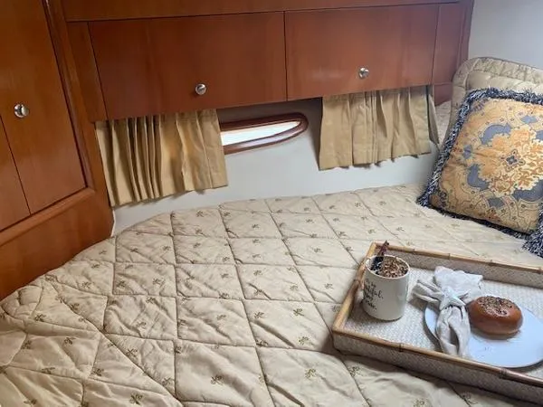 Slide: The Image of Carver Yachts 43 Motor Yacht 2006 - 11
