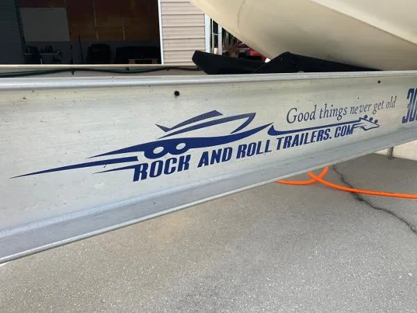Slide: The Image of Boston Whaler 28 Conquest 2000 - 3