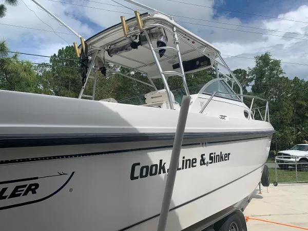 Slide: The Image of Boston Whaler 28 Conquest 2000 - 4