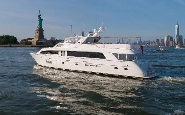 Slide: The Image of Hatteras 100 Motor Yacht 2005 - 1
