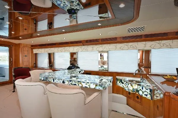 Slide: The Image of Hatteras 100 Motor Yacht 2005 - 10