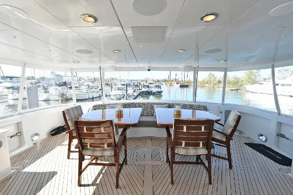 Slide: The Image of Hatteras 100 Motor Yacht 2005 - 6