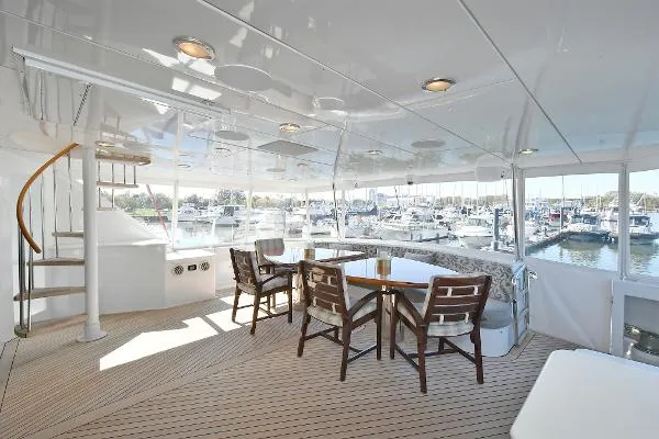 Slide: The Image of Hatteras 100 Motor Yacht 2005 - 7
