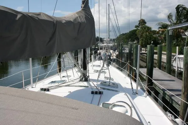 Slide: The Image of Beneteau 473 2004 - 3