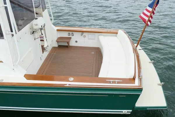 Slide: The Image of Little Harbor WhisperJet 38 2000 - 6