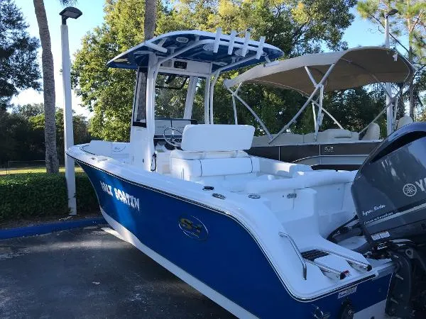 Slide: The Image of Sea Hunt Ultra 235 SE 2018 - 0