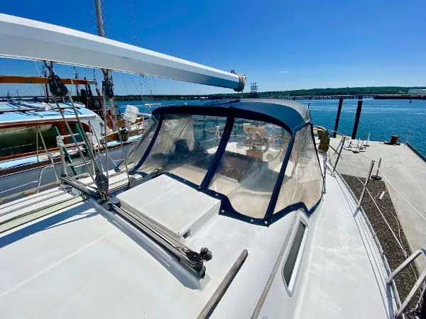 Slide: The Image of Freedom 36 Sloop 1988 - 10