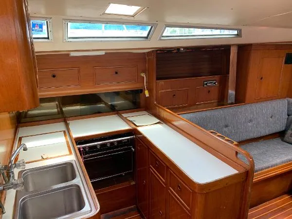 Slide: The Image of Kalik SLOOP 1981 - 7