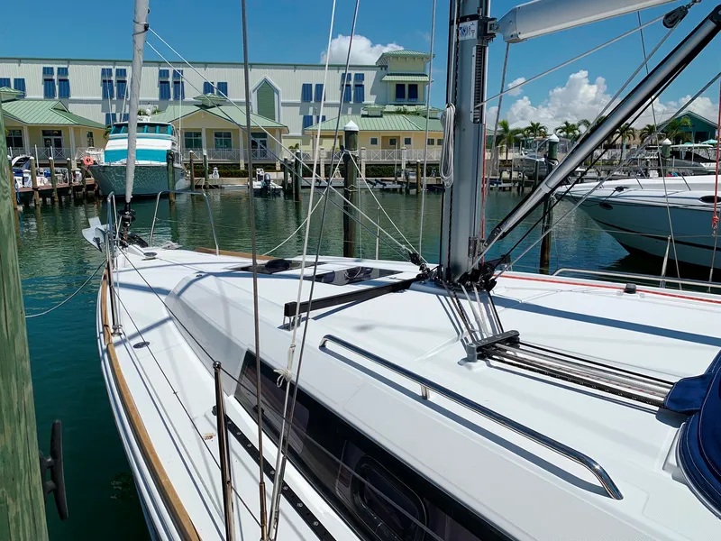 Slide: The Image of Beneteau Oceanis 35 2016 - 4