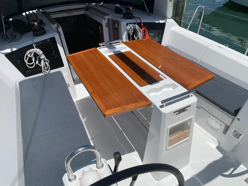 Slide: The Image of Beneteau Oceanis 35 2016 - 7