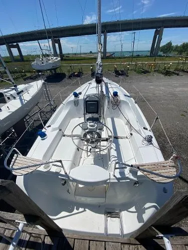 Slide: The Image of Hunter 27-2 2005 - 3