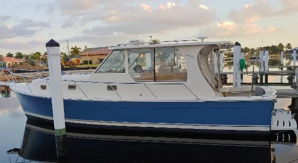 Slide: The Image of Mainship Pilot 34 Sedan 2006 - 0