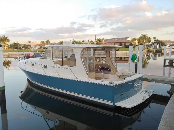 Slide: The Image of Mainship Pilot 34 Sedan 2006 - 1