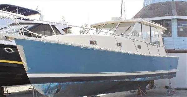 Slide: The Image of Mainship Pilot 34 Sedan 2006 - 4
