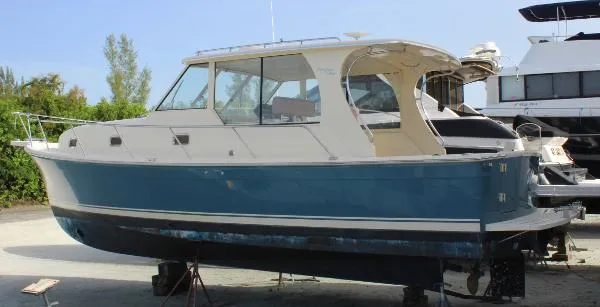 Slide: The Image of Mainship Pilot 34 Sedan 2006 - 5