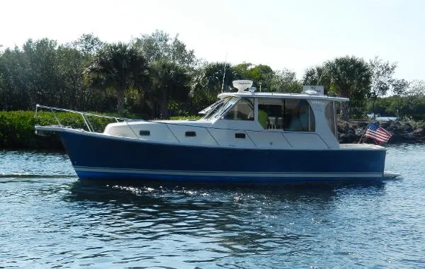 Slide: The Image of Mainship Pilot 34 Sedan 2006 - 6