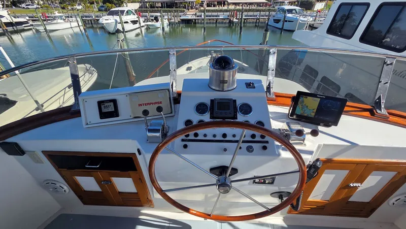 Slide: The Image of Helm of 1987 DeFever 48 Tri Cabin yacht. - 24