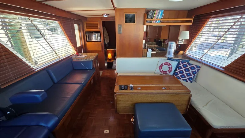 Slide: The Image of Interior of 1987 DeFever 48 Tri Cabin yacht. - 29