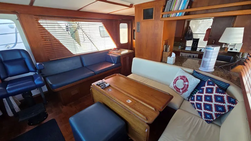 Slide: The Image of Interior of 1987 DeFever 48 Tri Cabin yacht. - 33
