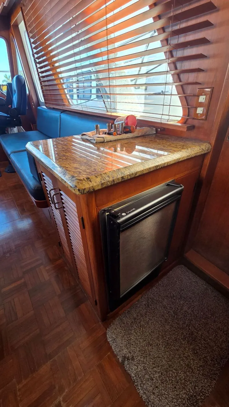 Slide: The Image of Interior of 1987 DeFever 48 Tri Cabin yacht. - 44