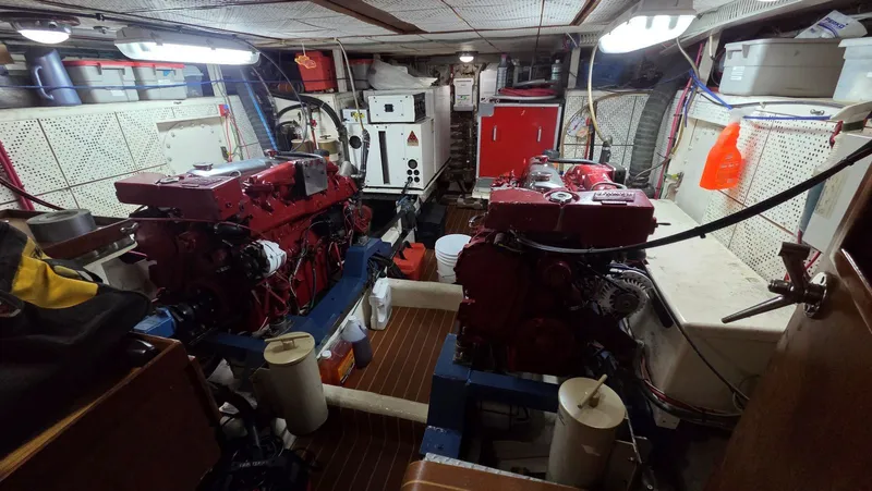 Slide: The Image of DeFever 48 Tri Cabin 1987 - 73