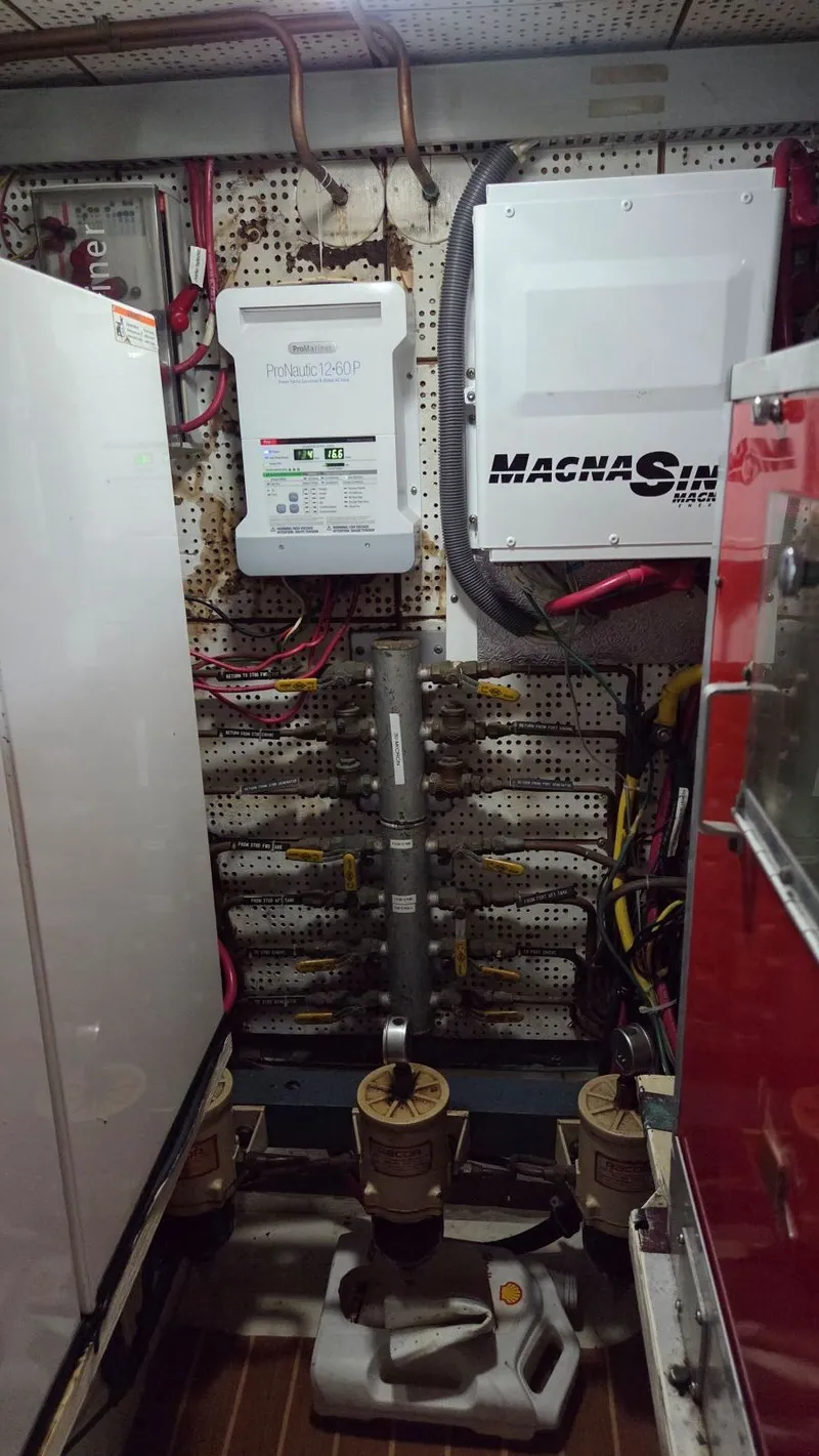 Slide: The Image of DeFever 48 Tri Cabin 1987 - 79