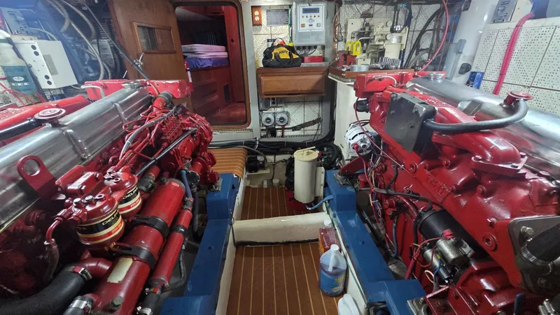 Slide: The Image of DeFever 48 Tri Cabin 1987 - 80