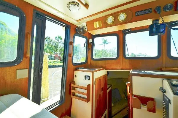 Slide: The Image of Nordic 32 Pilothouse 2002 - 2