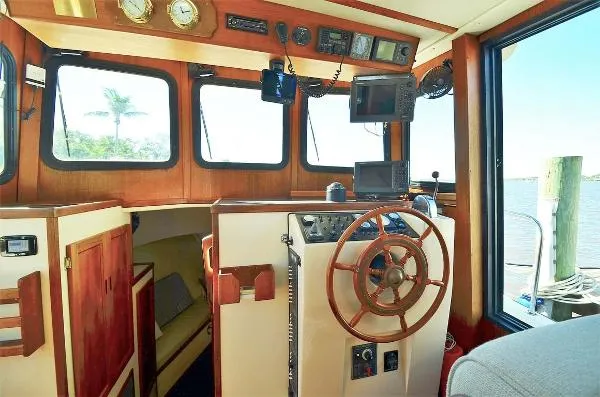 Slide: The Image of Nordic 32 Pilothouse 2002 - 3