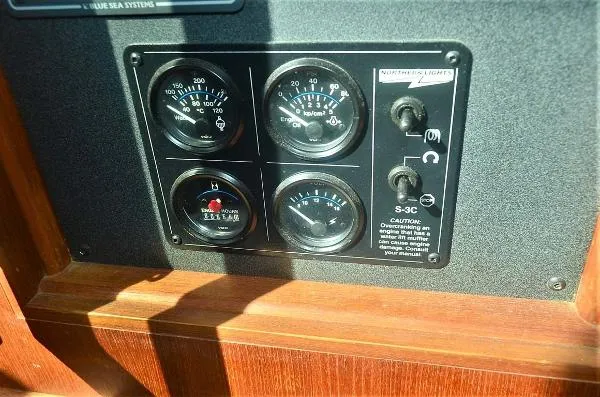 Slide: The Image of Nordic 32 Pilothouse 2002 - 7