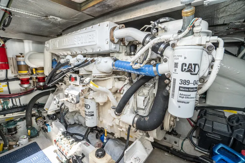 Slide: The Image of Engine room of a 1999 Sea Ray 500 Sundancer with CAT Marine Power engine. - 40
