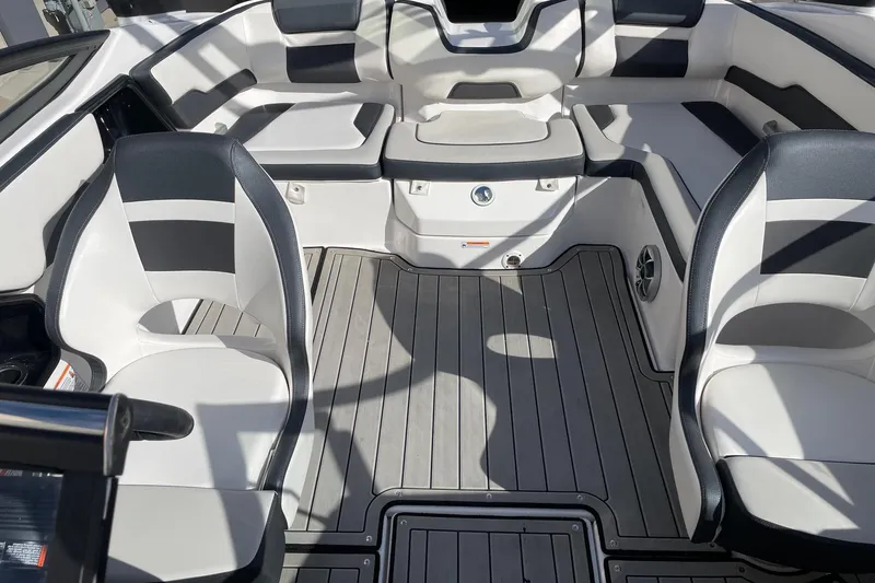 Slide: The Image of 2022 Yamaha Boats 195S interior with sleek seating and modern design. - 11
