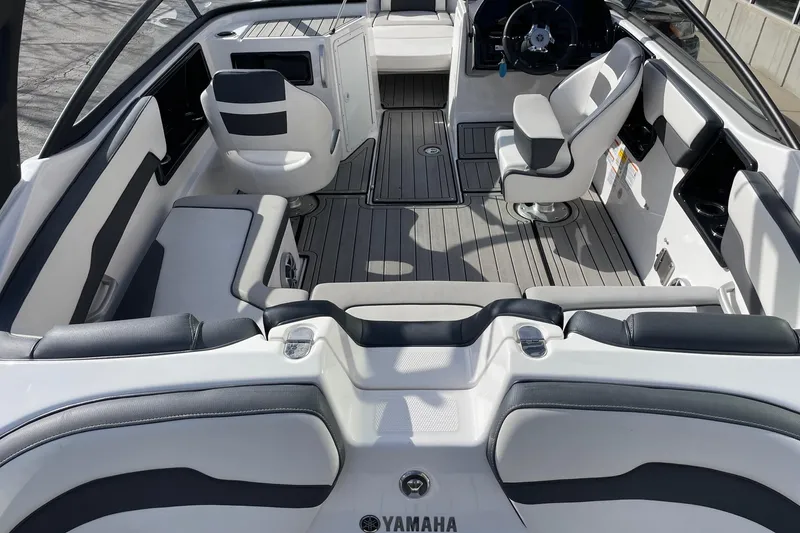 Slide: The Image of 2022 Yamaha Boats 195S interior with sleek seating and modern design. - 4