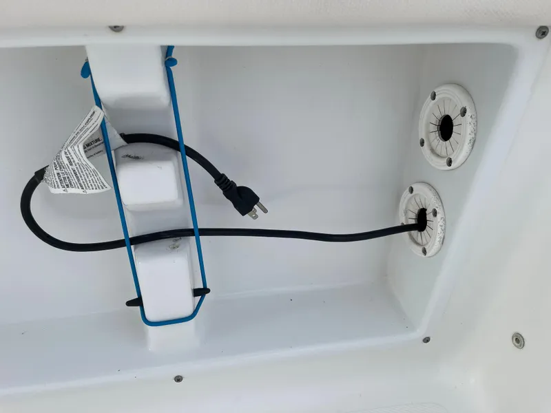 Slide: The Image of Electrical connections on a 2015 Sea Hunt Ultra 234 boat. - 13