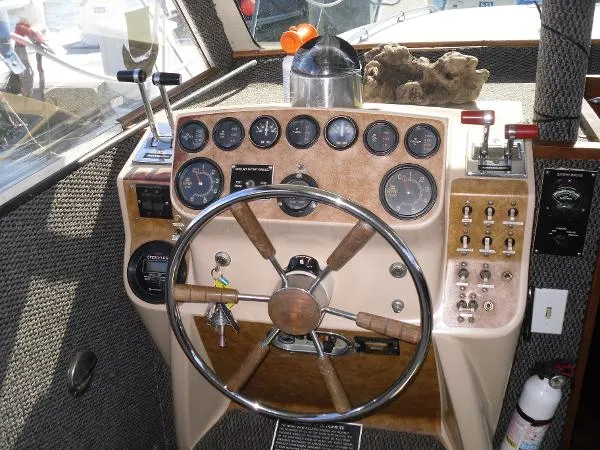 Slide: The Image of Uniflite Aft Cabin Motor-Flybridge 1972 - 6
