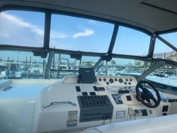 Slide: The Image of Sea Ray 300 Sundancer 1997 - 5