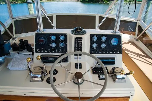 Slide: The Image of Viking 35 FT Convertible (Diesel Power!) 1986 - 9
