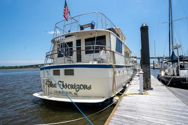 Slide: The Image of Hatteras F/B Motoryacht 1983 - 2