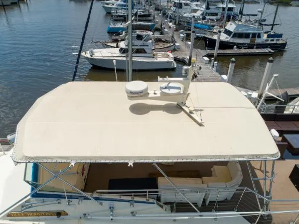 Slide: The Image of Hatteras F/B Motoryacht 1983 - 9